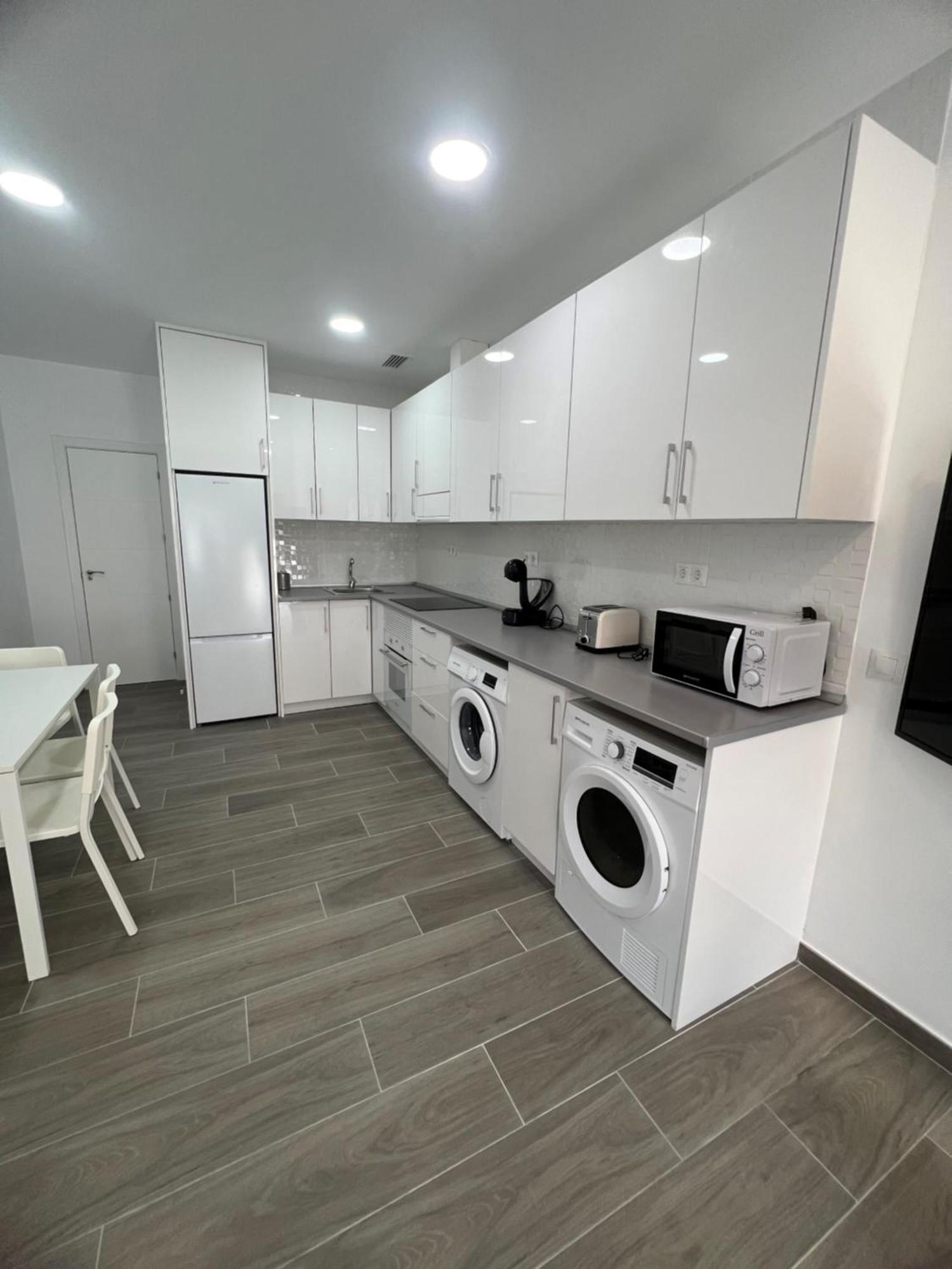 Apartamentos Montalvo Metropolis A 토레몰리노스 외부 사진