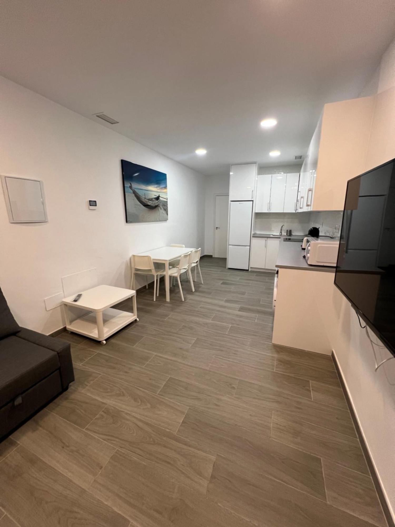 Apartamentos Montalvo Metropolis A 토레몰리노스 외부 사진